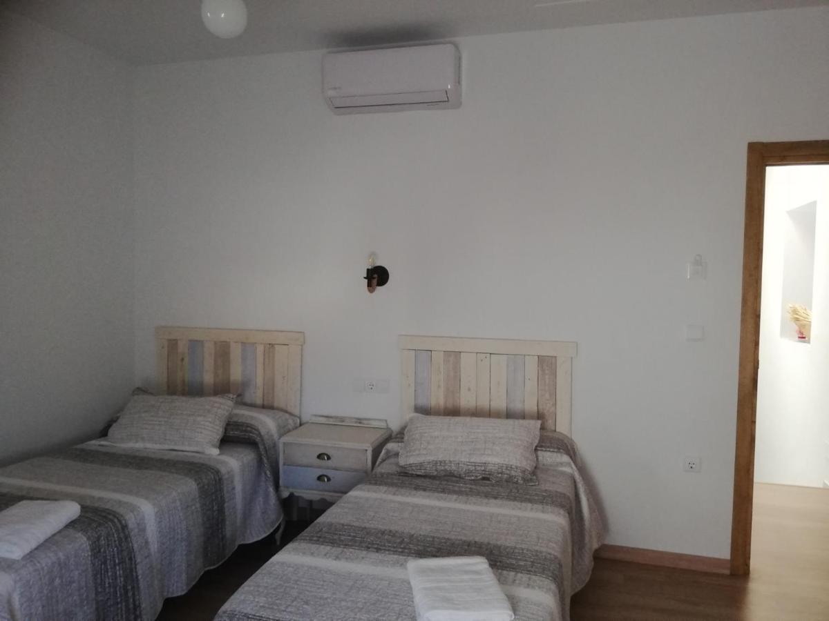 Hostal El Lugar De La Mancha Argamasilla de Alba Εξωτερικό φωτογραφία